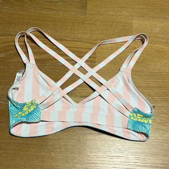Vineyard vines Tropical Print Strappy Bikini Top size S/p NWOT - Picture 4 of 10